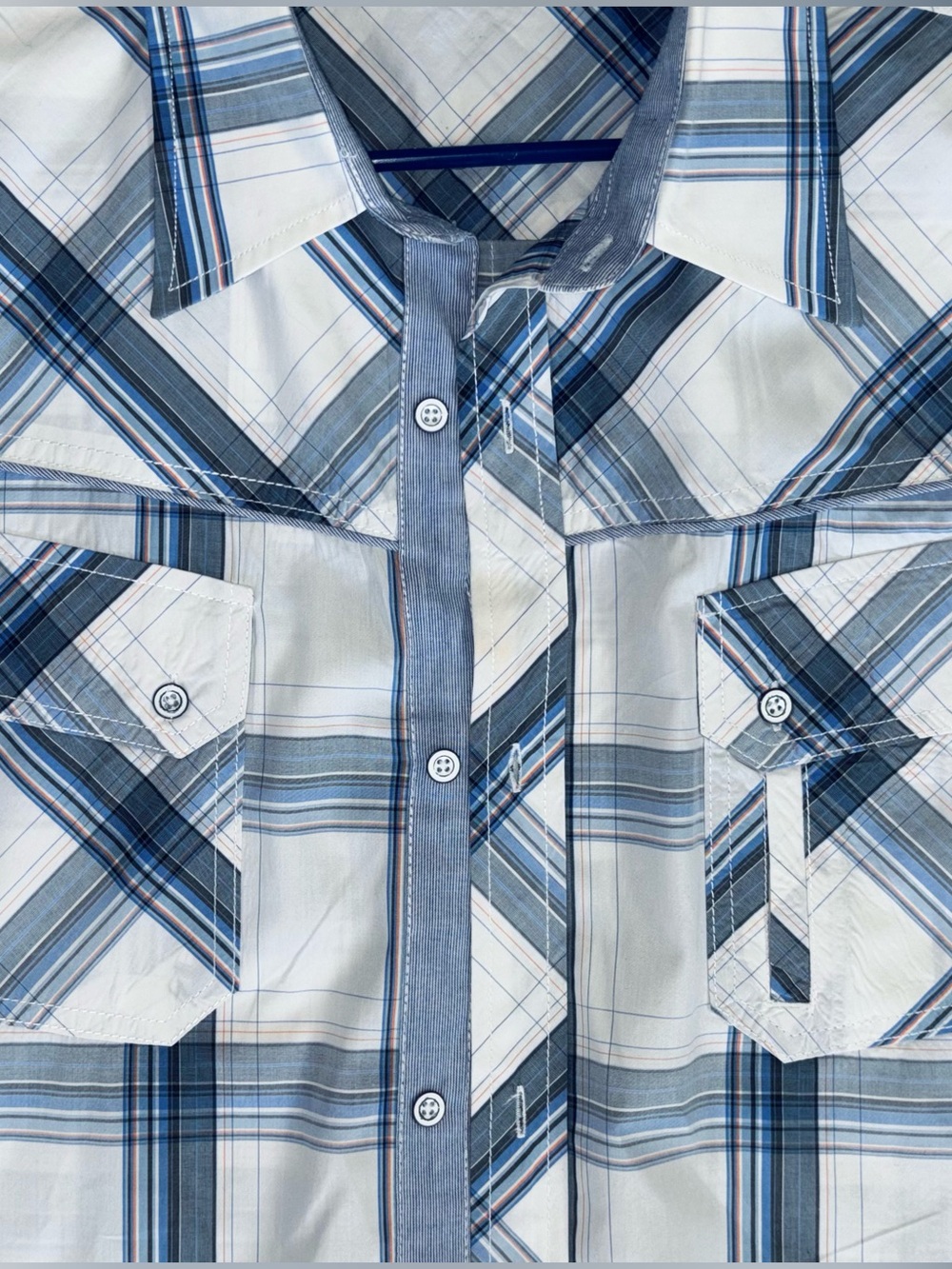 BKE White and Blue Plaid Casual Button-Down Shirt